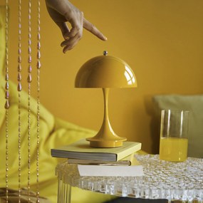 Louis Poulsen Prenosná lampa Panthella 160 V3 Opaque Yellow