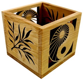 AMADEA Drevený svietnik kocky s motívom jin-jang a vetvičky, masívne drevo, 10x10x10 cm