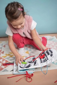 Mom’s Care – senzorická textilná knižka - mašinka