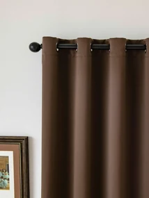 Blackout závesy Elias tmavohnedá – 140 × 250 cm (2 ks) - krúžky