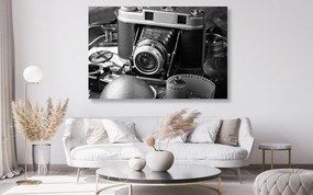 Obraz historický fotoaparát v čiernobielom prevedení