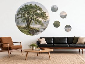 Strom pri potoku v hmle relaxačné kruhové nálepky na stenu do spálne arch 46 x 46 cm