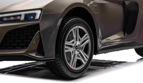 Ramiz Audi Spyder R8 LIFT vozidlo Sivá