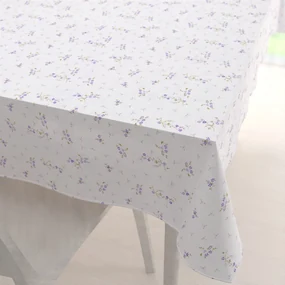 Biante Bavlnený obdĺžnikový obrus Sandra SA-296 Drobné fialové kvety na bielom 140x180 cm