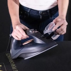 Ufesa PV1100C Daily naparovacia žehlička, čierna