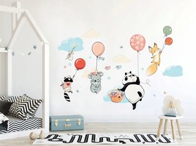 Detská nálepka na stenu s veselým motívom lietajúcich zvieratiek 77 x 31 cm