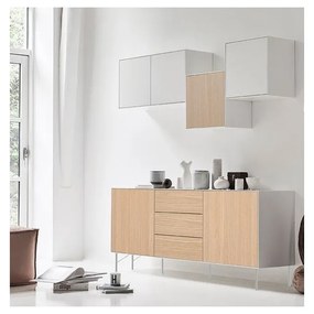 Biela komoda s dvierkami podyhovaná dubom Edge by Hammel