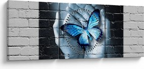Obraz modrého motýľa na stene (s hodinami) (90x30 cm)