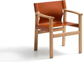 Koňakovohnedá jedálenská stolička s podrúčkami z jaseňového dreva Jan – Kave Home