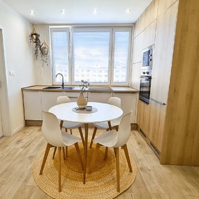 Jedálenský stôl 80 Elcino . Vlastná spoľahlivá doprava až k Vám domov. 1016269
