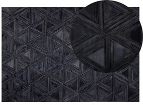 Kožený koberec 140 x 200 cm čierny KASAR Beliani