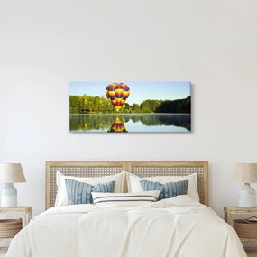Obraz teplovzdušného balóna na jazere (120x50 cm)