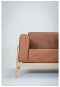 Koňakovohnedá pohovka z byvolej kože s konštrukciou z masívneho dubového dreva Gazzda Fawn, 210 cm