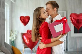 SATÉNOVÉ OBLIEČKY DINA 200X220 CM, 2 KS 70X80 CM ČERVENÉ