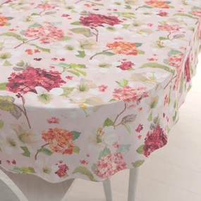 Biante Dekoračný oválny obrus Leona LN-118 Hortenzie a ľalie na ružovom 130x220 cm