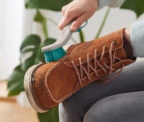 Čistiaca kefka na hrubé nečistoty a topánky 2 v 1