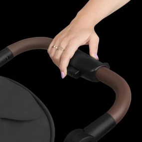 Lionelo - Športový kočík EMMA ONE čierna