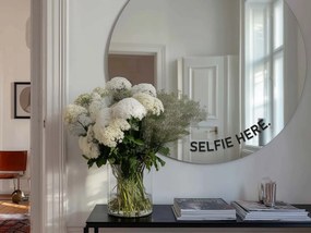 Nálepka na zrkadlo S49 – SELFIE HERE. (round)
