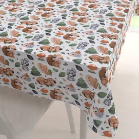 Biante Detský bavlnený obdĺžnikový obrus Sandra SA-282 Veveričky a lesní kamaráti 60x100 cm