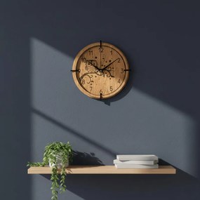 Drevené nástenné hodiny Sova na vetve – dubový dekor, tichý chod | SENTOP HDF0573-OAK