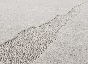 Koberec Agnella Morphic Rocca svetlosivý