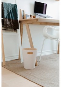 Drevený odpadkový kôš 7,5 l Woodrow – Umbra