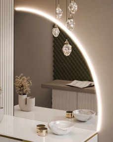 TOALETNÝ STOLÍK NESSIE BIELY LESK PRAVÝ + ZLATÝ PODSTAVEC + ZRKADLO POLMESIAC