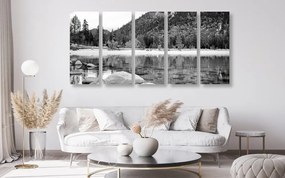 5-dielny obraz jazero v nádhernej prírode v čiernobielom prevedení - 100x50