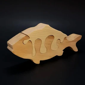 AMADEA Drevené puzzle ryba, masívne drevo dvoch druhov drevín, 19 cm