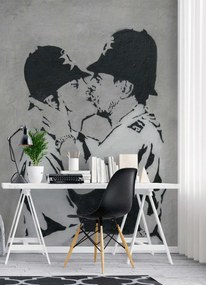 Gario Fototapeta Bozkávanie policajtov, Banksy nástenná maľba Materiál: Vliesová, Rozmery: 200 x 280 cm