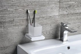 Biely nástenný sklenený dávkovač mydla 300 ml Flori – Sapho