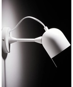 Biele nástenné svietidlo Lucilla – Kave Home