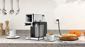 Pákový kávovar s napeňovačom mlieka BestBerg BBCF-2032 / 1350 W / 1,2 l / 20 bar / strieborná/čierna