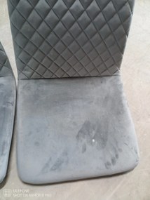 AKCIA Sivá stolička IRYS VELVET s čiernymi nohami II. akosť
