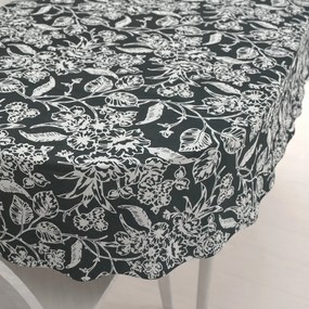Biante Dekoračný oválny obrus PML-105 Biele kvety na čiernom 140x220 cm