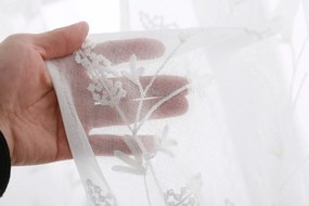 Biely záves FLORIA s kvetinovým vzorom 140x250 cm Zavesenie: Riasiaca páska