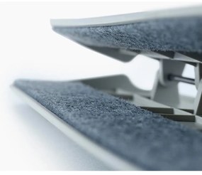 Plastové vešiaky v súprave 2 ks na nohavice Orderly – Joseph Joseph