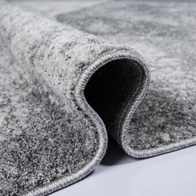 Originálny sivý koberec do obývačky s motívom kosoštvorcov Šírka: 80 cm | Dĺžka: 150 cm