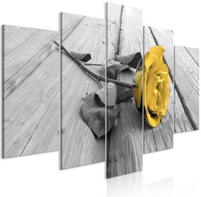 Artgeist Obraz - Rose on Wood (5 Parts) Wide Yellow Veľkosť: 200x100, Verzia: Premium Print