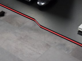 PC stolík Matts 160 (čierna). Vlastná spoľahlivá doprava až k Vám domov. 1109783