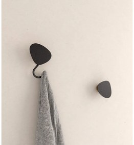 Čierny nástenný oceľový háčik Dot S Bull – LIND DNA