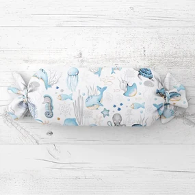 Biante Detský vankúš valec bonbon Sandra SA-442 Morský svet modrý na bielom 15x60 cm