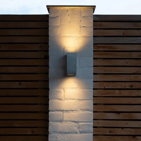 Moderná nástenná lampa hliníková 2-žiarovková IP44 - Baleno