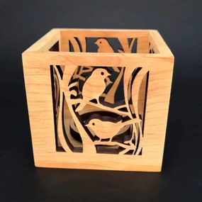 AMADEA Drevený svietnik kocky s motívom vtáčikov a srdca s husľovým kľúčom, masívne drevo, 10x10x10 cm