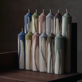 Ferm Living Sviečka Dryp Pillar Deep Blue 20 cm