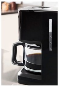 Čierny kávovar na filtrovanú kávu Smart'n'light CM600810 – Tefal