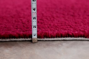 Vopi, Metrážny koberec Eton vínovo červený - neúčtujeme odrezky z role, na mieru, šíře 1,33m,1m,2m,3m,4m,na mieru, neúčtujeme odrezky, červená, filc, kuchyňa