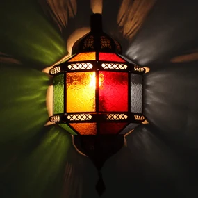 Marocká nástenná lampa Trombi farebná