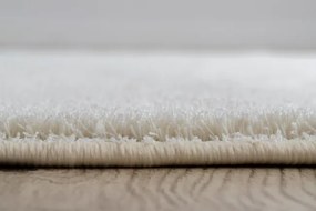 Metrážny koberec VELVET MICRO krém 031