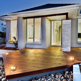 LED solárne svietidlo so senzorom LED/2W/5,5V 3000K IP65 2600 mAh čierne